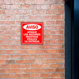 Square Plus Aviso: Apague Los Motores Mientras Realiza La Entrega Wall or Door Sign | Spanish | Health & Safety Warehouse Business Signage
