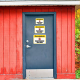 Classic Framed Plus Recordatorio Mantenerse Alejado Door or Wall Sign | Spanish Business Signage