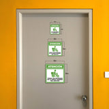 Square Plus Atención Todas Las Entregas En La Parte Trasera Del Edificio Wall or Door Sign | Spanish | Health & Safety Warehouse Business Signage