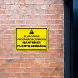Classic Framed Plus Almacén de Productos Químicos — Mantener Puerta Cerrada — Wall or Door Sign | Spanish construction & safety - Sign