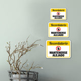 Classic Framed Plus Recordatorio Mantenerse Alejado Door or Wall Sign | Spanish Business Signage