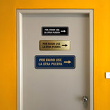 Signs ByLITA Standard Por Favor Use la Otra Puerta Right Arrow Sign | Spanish Workplace Business Direction Signs