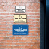 Signs ByLITA Classic Framed Perro En El Jardín Mantenga la Puerta Cerrada Wall or Door | Spanish Home Security Signs