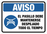 Classic Framed Plus Aviso El Pasillo Debe Mantenerse Despejado Todo El Tiempo Door or Wall Sign | Spanish Business Signage