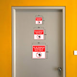 Square Plus No Se Permiten Entregas En Este Punto Wall or Door Sign | Spanish | Health & Safety Warehouse Business Signage